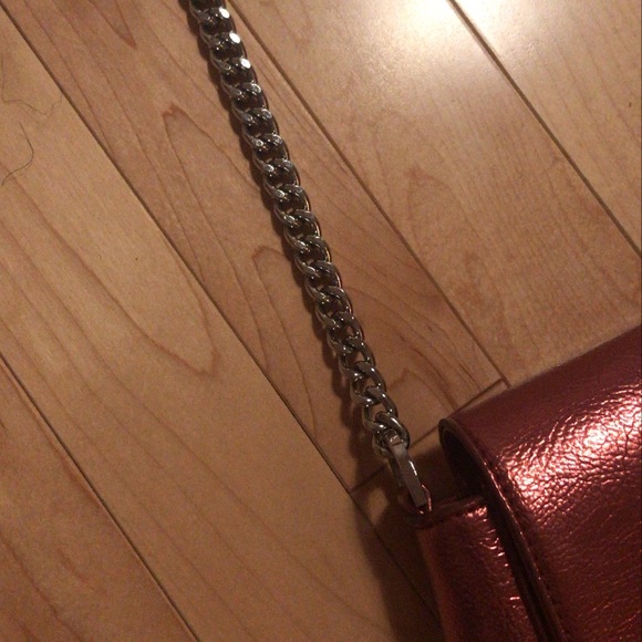 Metallic pink purse - Picture 4 of 6